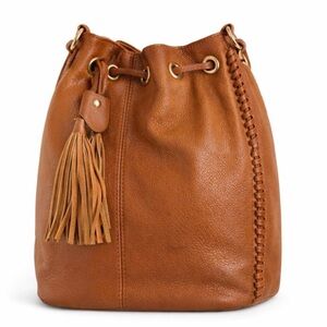 Elegant Tan Leather Shoulder Bag